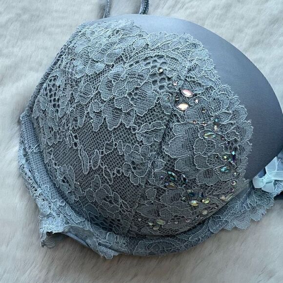 Victoria’s Secret Dream Angels Push Up Rhinestone Bra Light Gray size 32D - Picture 3 of 9